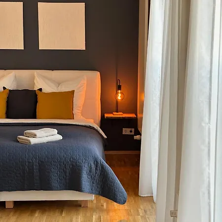 Apartment Exklusives Stadthaus Auf Zwei Etagen Am Staatstheater