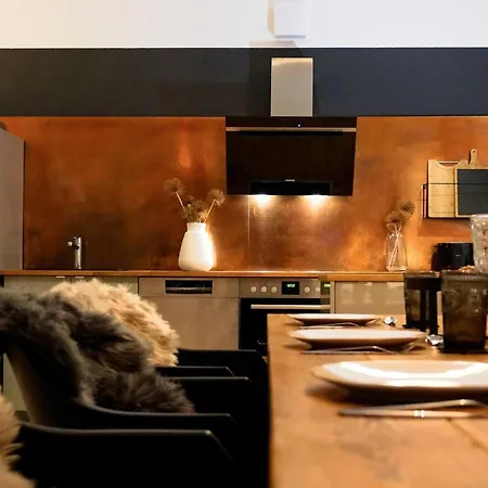 Exklusives Stadthaus Auf Zwei Etagen Am Staatstheater * Κότμπους