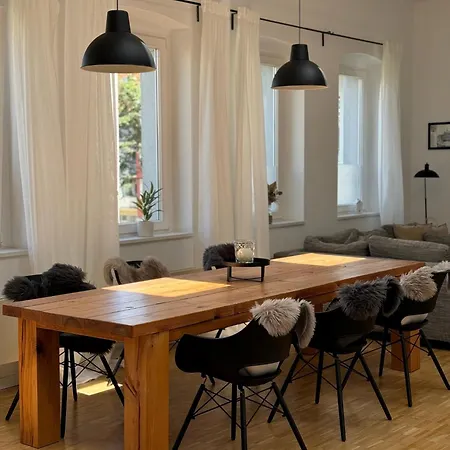 Apartment Exklusives Stadthaus Auf Zwei Etagen Am Staatstheater