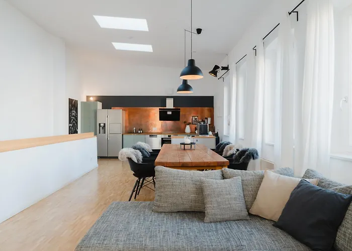 Exklusives Stadthaus Auf Zwei Etagen Am Staatstheater * קוטבוס